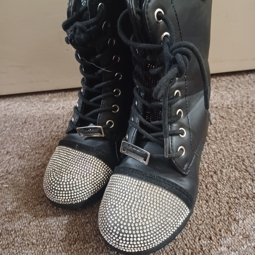 Bebe boots